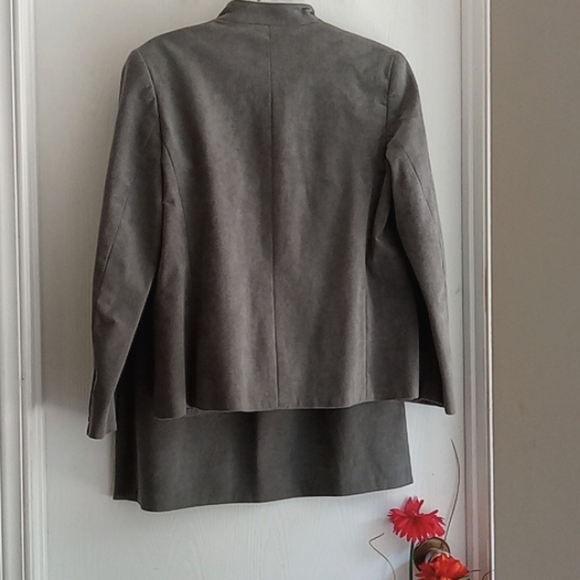 Brodkin | Vintage Soft Grey Ultra Suede Suit - Picture 5 of 12